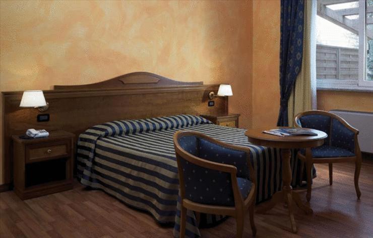 Hotel De La Ville Bereguardo Extérieur photo